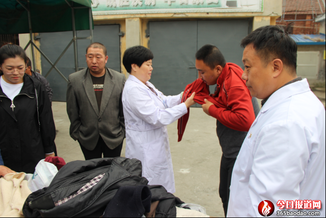 不忘初心牢記使命--我們?cè)谛袆?dòng)472.png